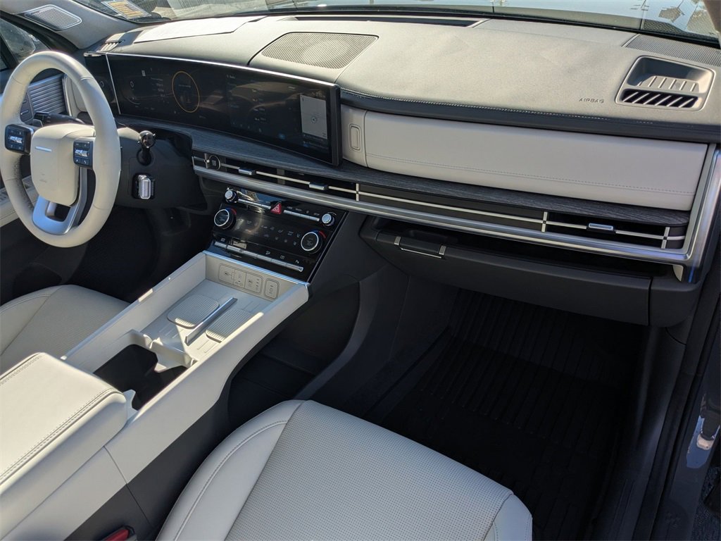 Certified 2025 Hyundai Santa Fe Limited image 21