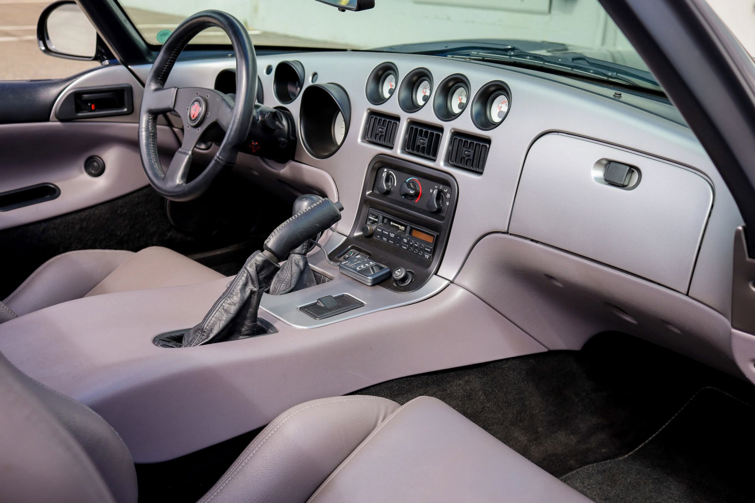 Used 1995 Dodge Viper RT/10 image 56