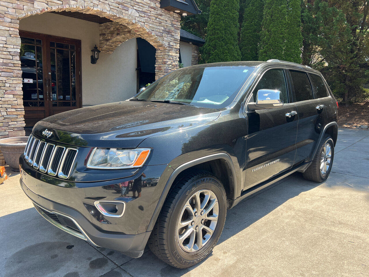 Used 2014 Jeep Grand Cherokee Limited AWD/4WD image 2