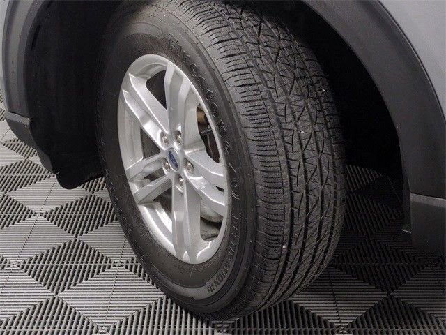 Used 2022 Ford Explorer XLT image 15