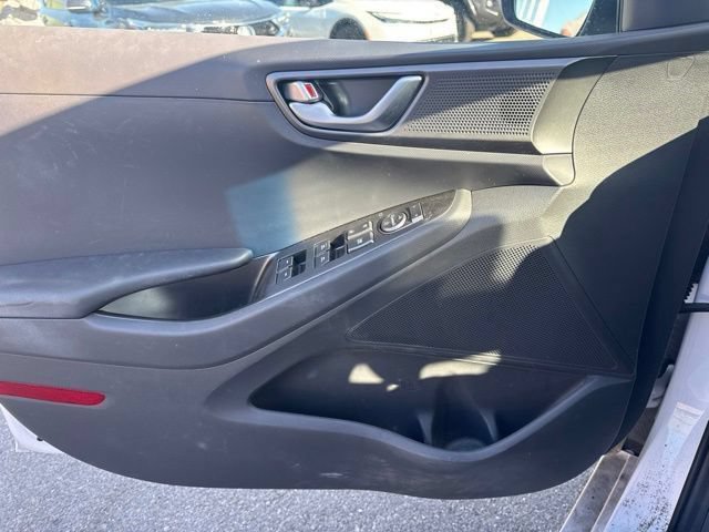 Used 2020 Hyundai Ioniq SEL FWD image 10