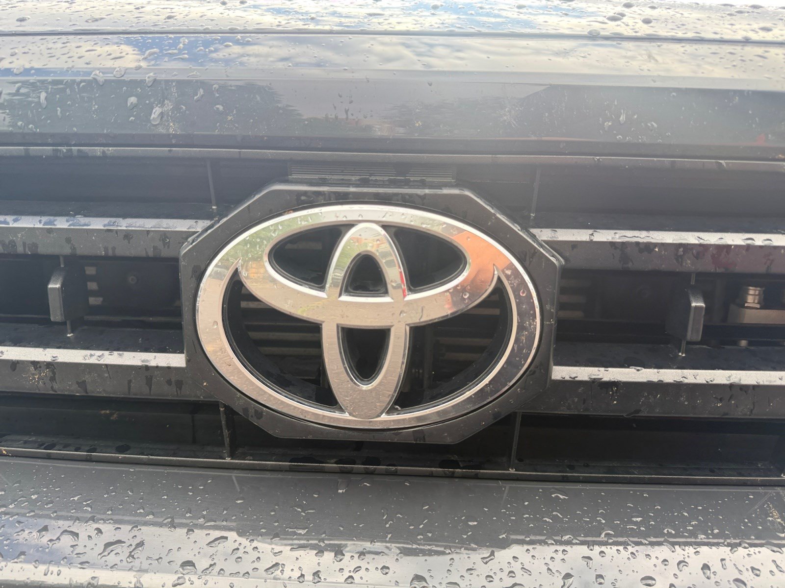 Used 2025 Toyota 4Runner SR5 AWD/4WD image 22