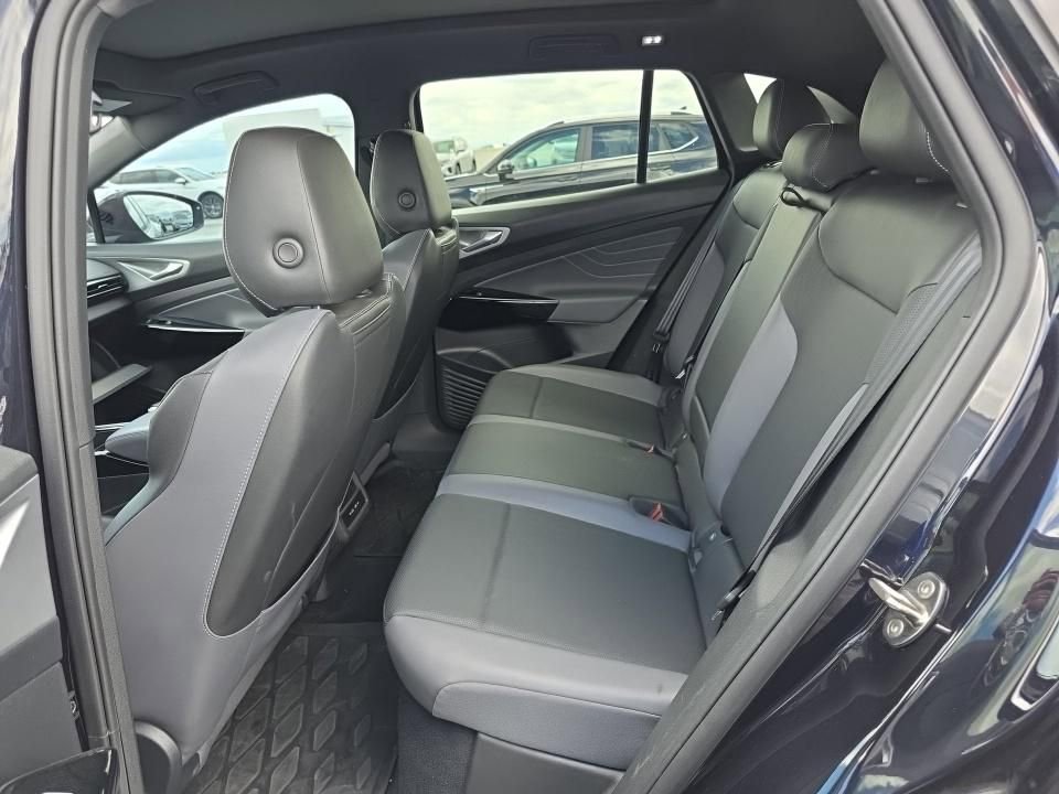 Used 2023 Volkswagen ID.4 Pro S image 13