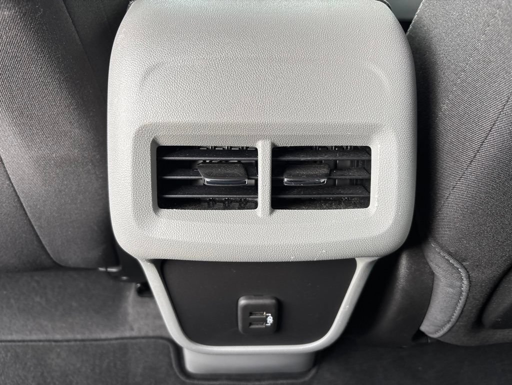 Used 2023 GMC Terrain SLE w/ Driver Convenience Package AWD/4WD image 14