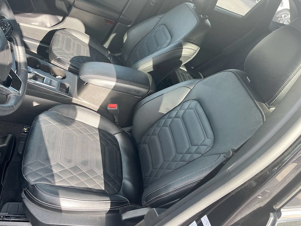 Used 2024 Ford Escape Platinum w/ Premium Technology Package AWD/4WD image 20