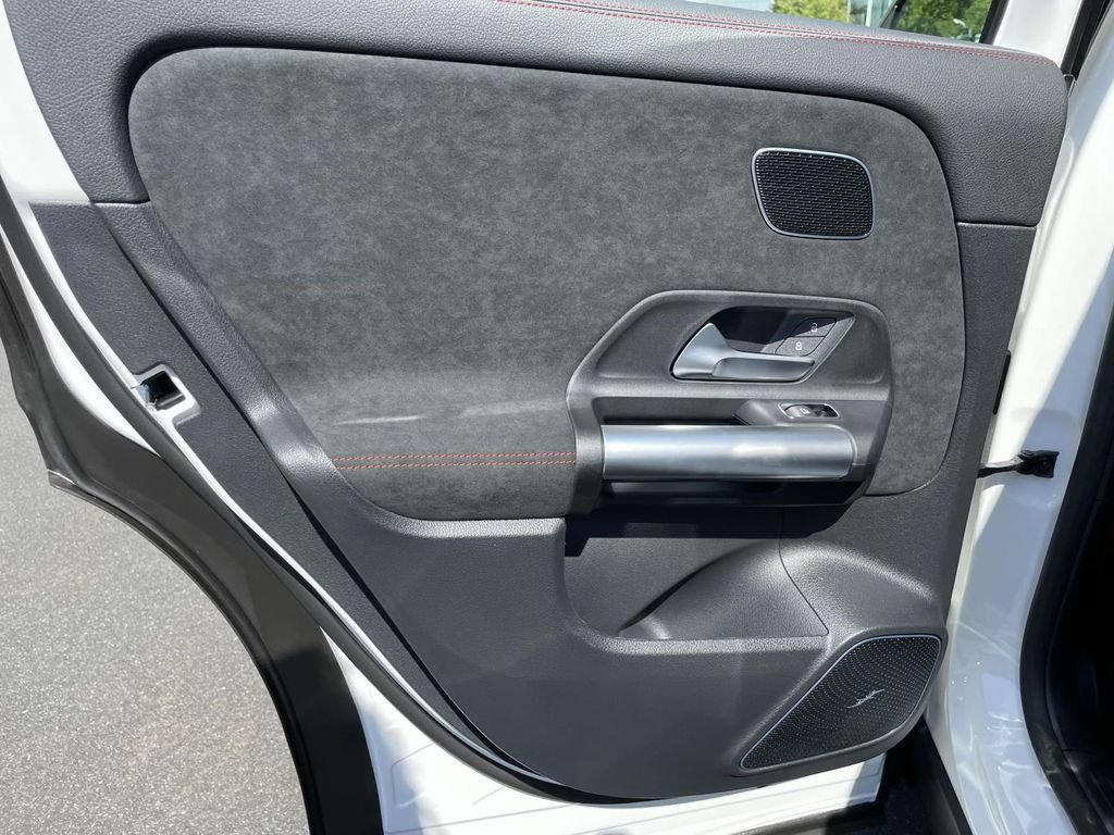 Used 2025 Mercedes-Benz GLA 35 AMG 4MATIC image 16
