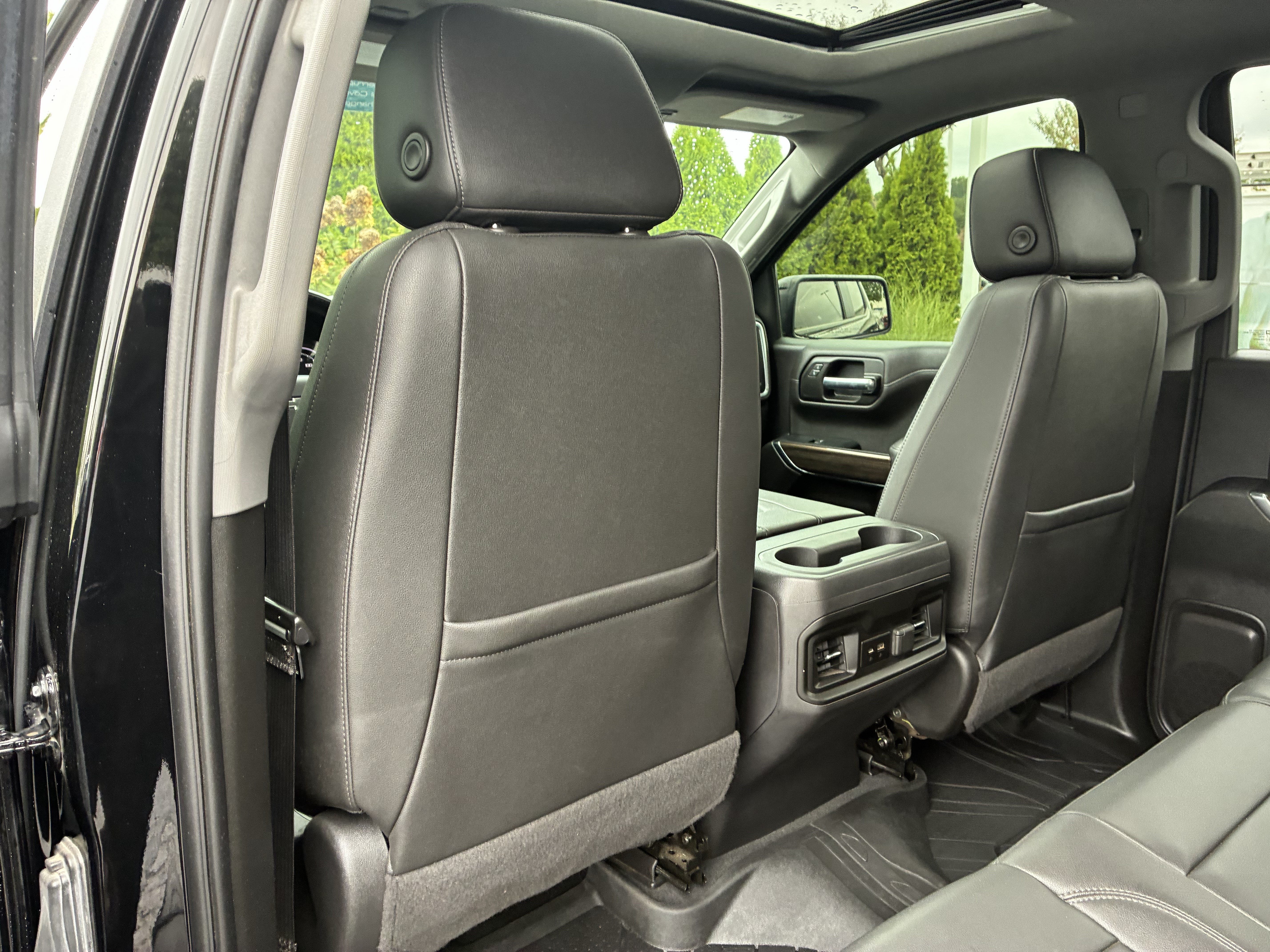 Used 2022 Chevrolet Silverado 1500 RST w/ Convenience Package II AWD/4WD image 16