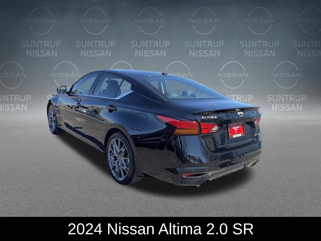 Used 2024 Nissan Altima 2.0 SR image 3
