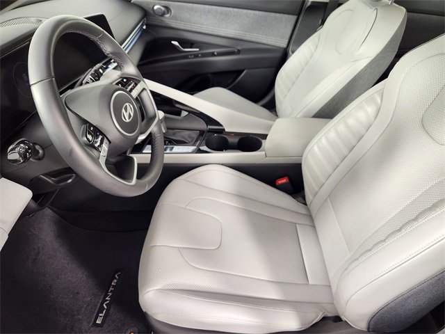 Certified 2025 Hyundai Elantra Limited image 10