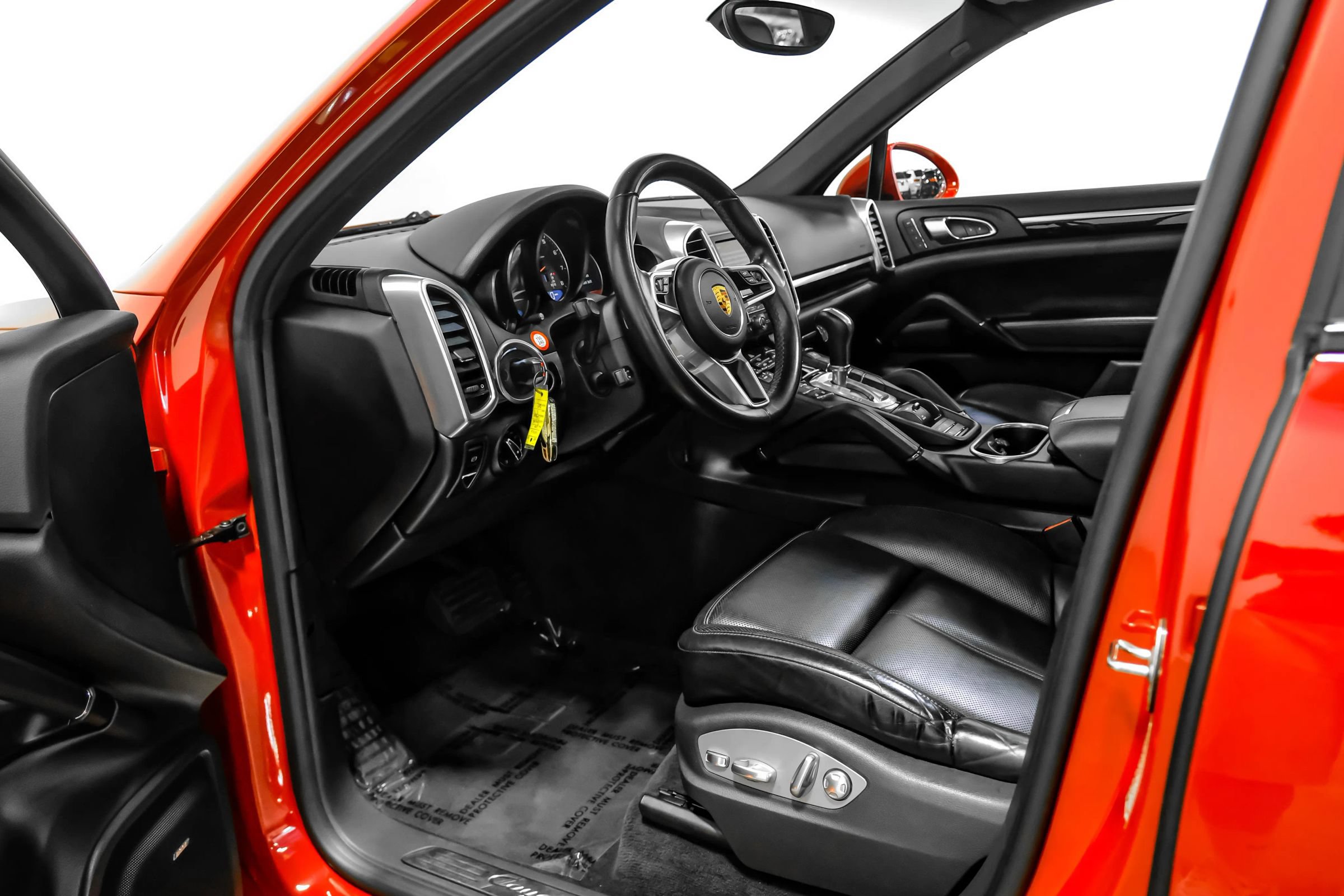 Used 2016 Porsche Cayenne AWD/4WD image 9