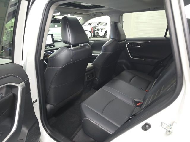 Used 2023 Toyota RAV4 Limited image 13