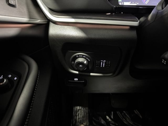 Used 2025 Jeep Grand Cherokee L Limited w/ Luxury Tech Group II AWD/4WD image 19