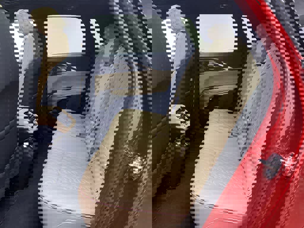 Certified 2024 Cadillac Lyriq Luxury w/ Nappa Leather Package image 17