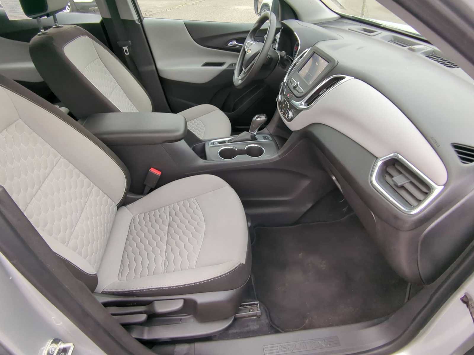 Used 2020 Chevrolet Equinox LS image 26