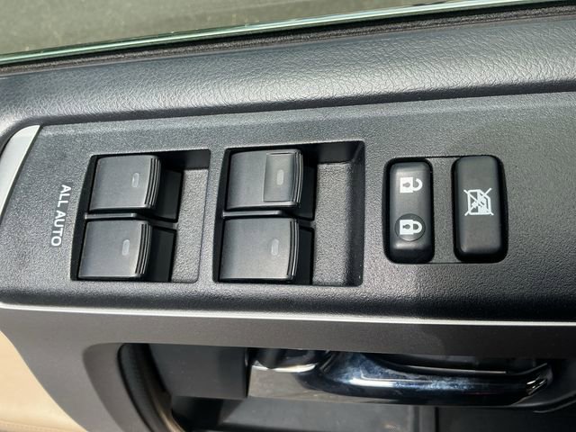 Used 2014 Toyota 4Runner Limited AWD/4WD image 31