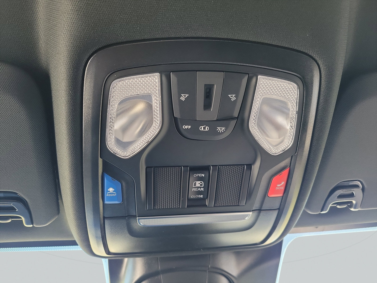 New 2027 RAM 3500 Tradesman AWD/4WD image 17