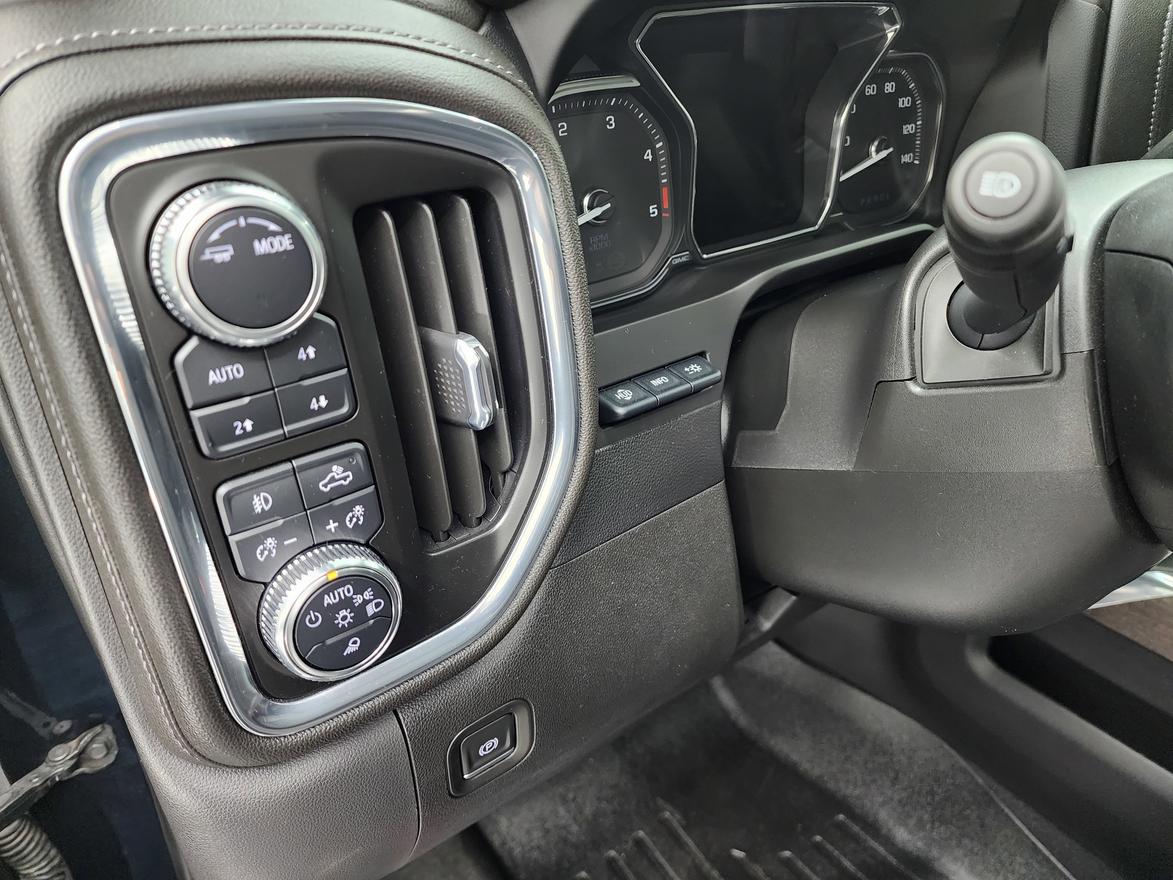 Used 2023 GMC Sierra 3500 Denali w/ Denali Ultimate Package image 47