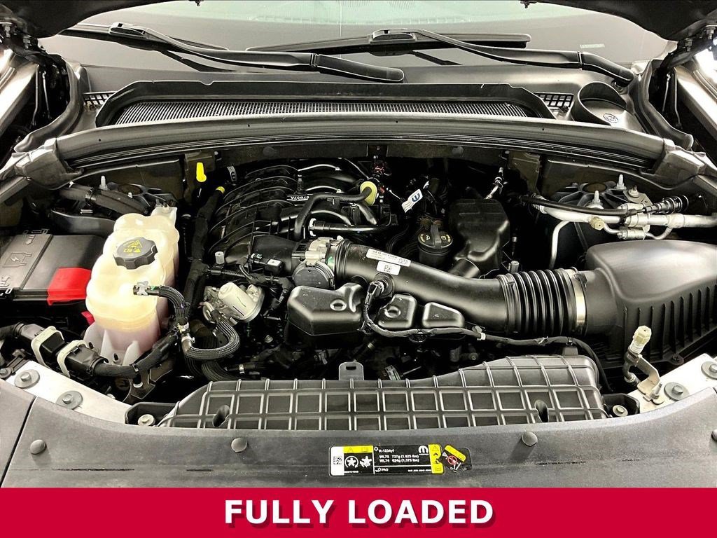 Used 2023 Jeep Grand Cherokee Laredo AWD/4WD image 29