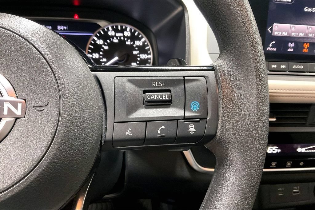 Used 2023 Nissan Rogue SV FWD image 25
