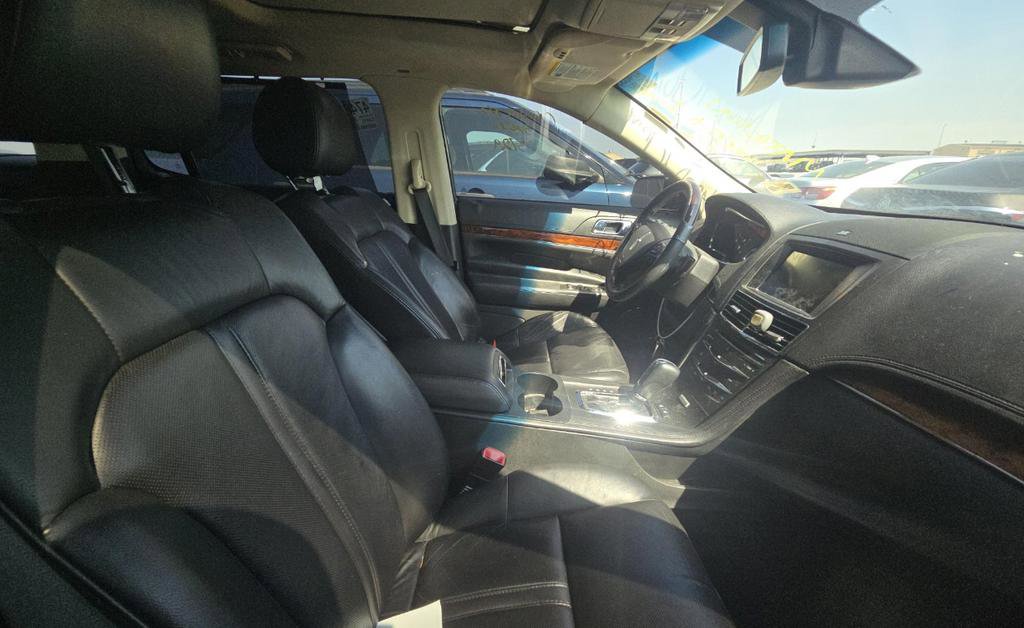 Used 2019 Lincoln MKT AWD image 13