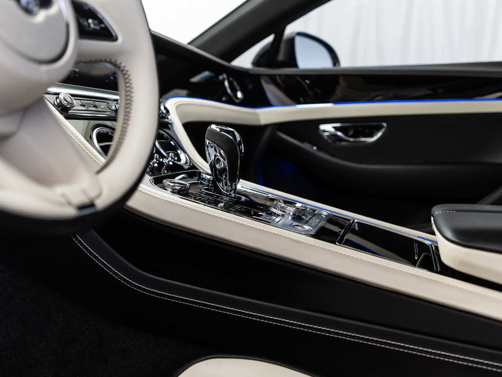 Used 2023 Bentley Continental GT S image 34