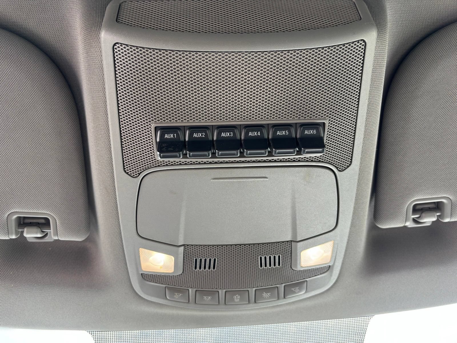 Used 2018 Ford F350 XLT w/ Camper Package AWD/4WD image 19