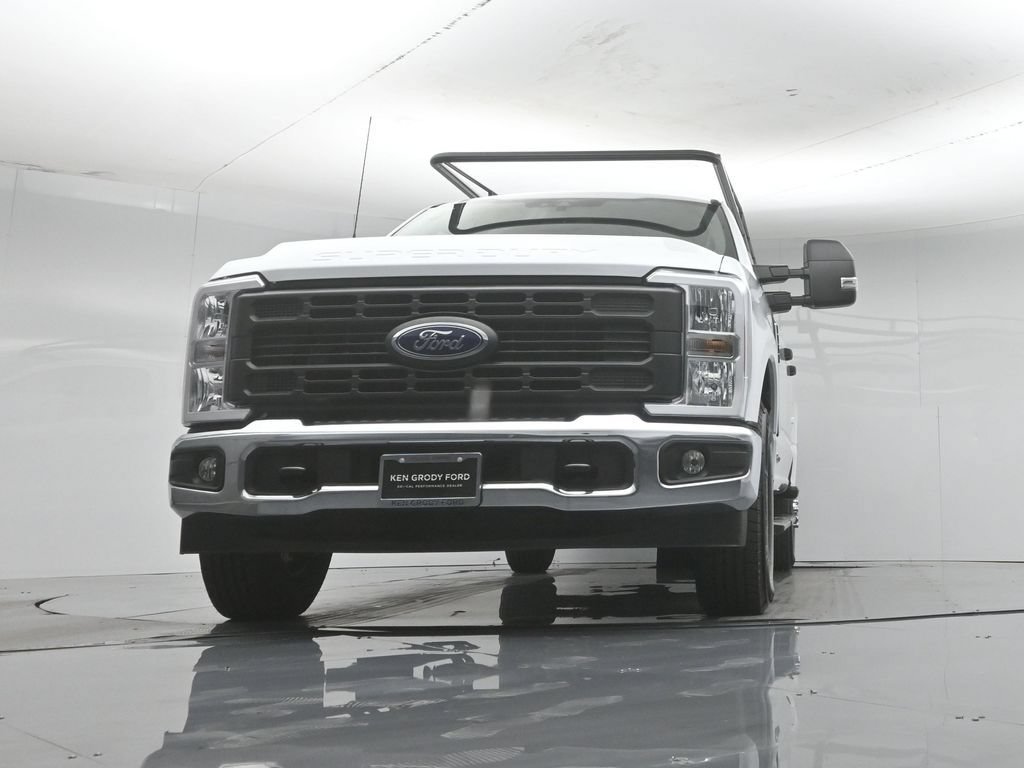 New 2026 Ford F350 XL w/ XL Chrome Package RWD image 50