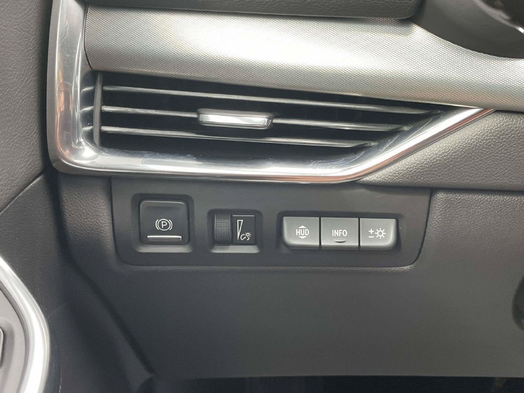 Used 2019 Cadillac XT4 Premium Luxury w/ Technology Package AWD/4WD image 28