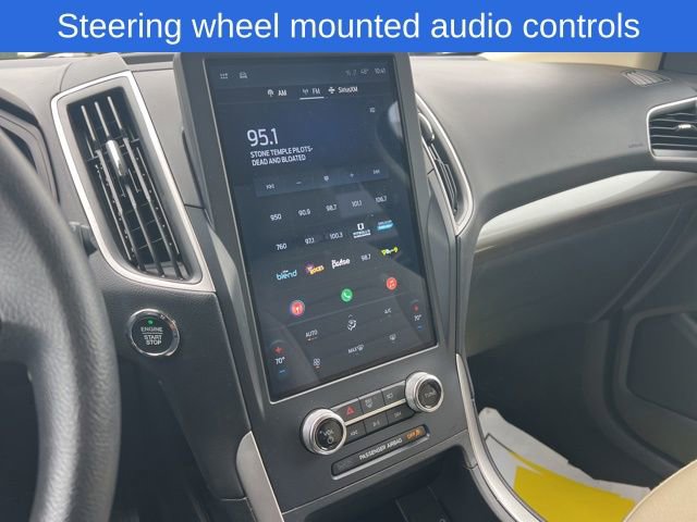 Used 2024 Ford Edge SE image 7