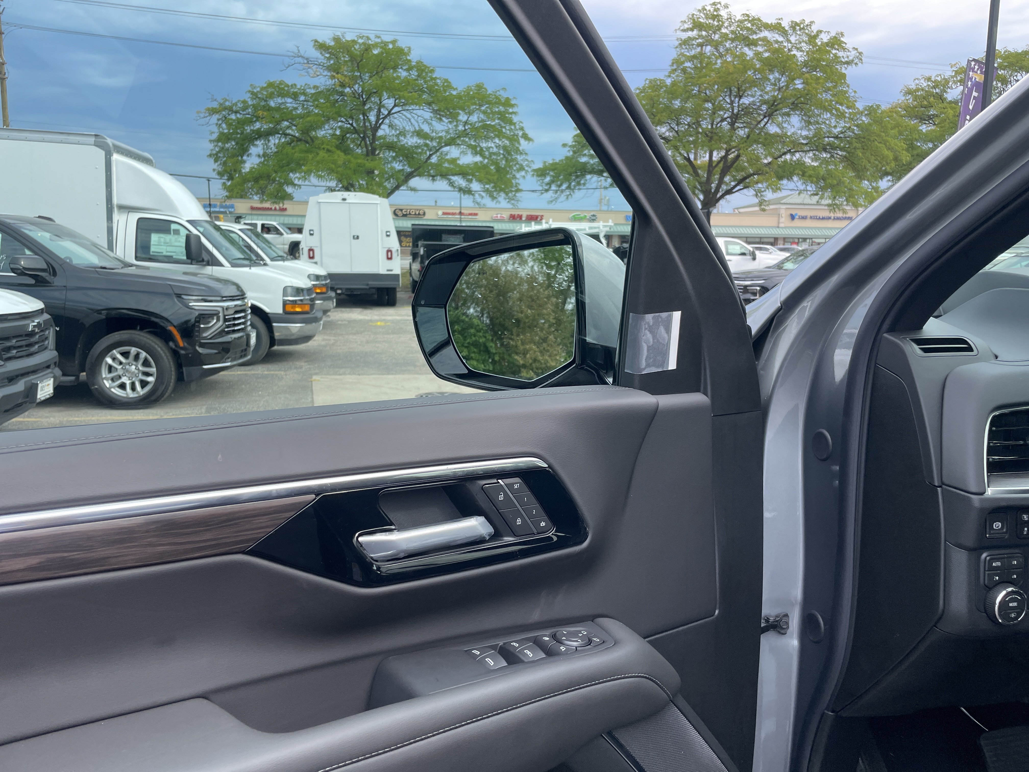 New 2026 Chevrolet Tahoe Z71 w/ Z71 Off-Road Package AWD/4WD image 12