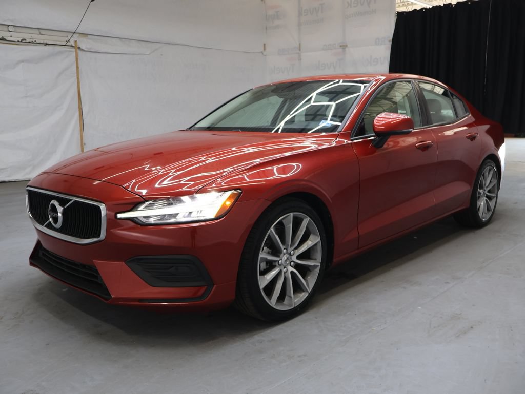 Used 2019 Volvo S60 T5 Momentum w/ Premium Package FWD image 3