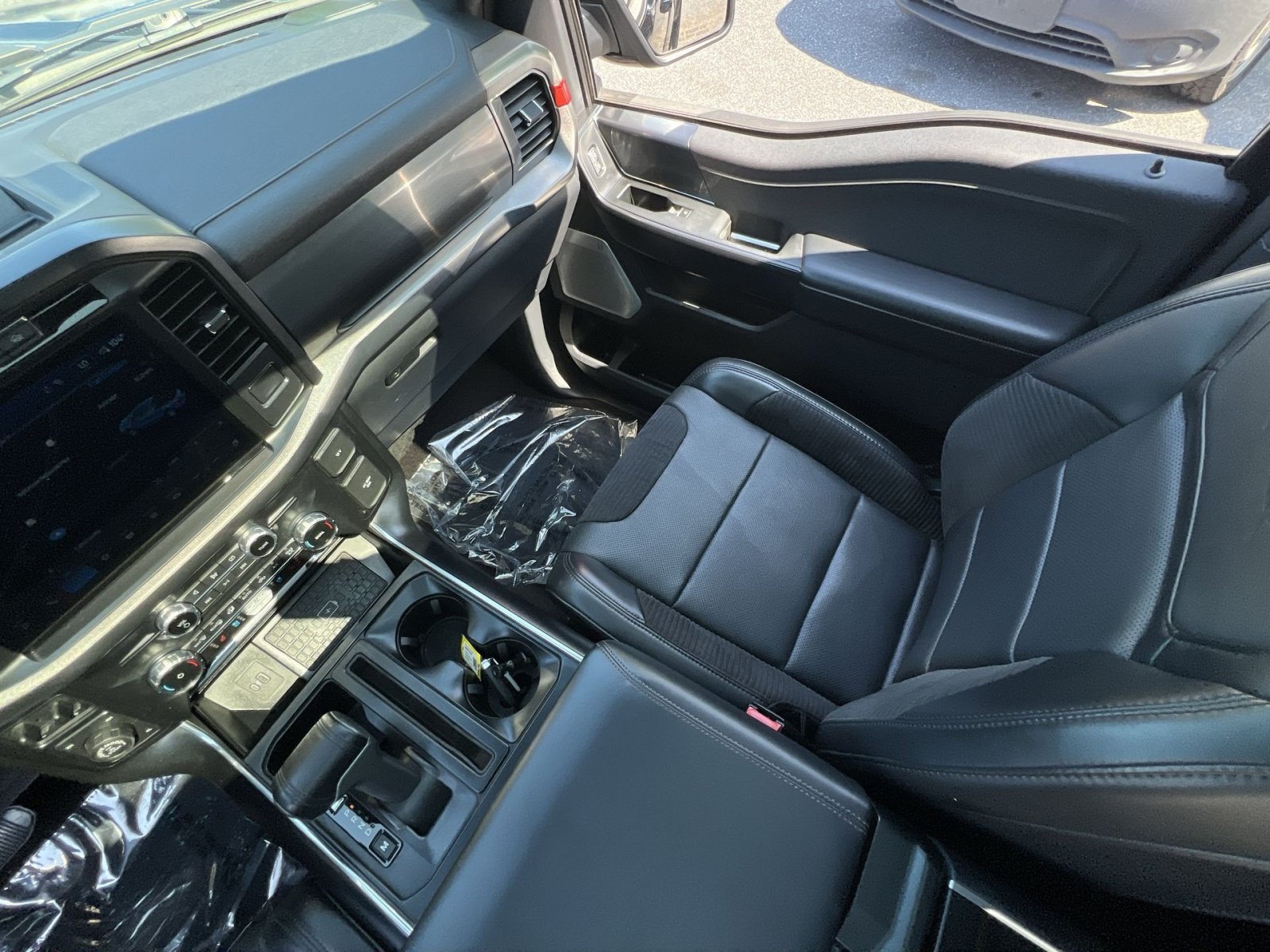 Used 2023 Ford F150 Raptor w/ Raptor 37 Performance Package AWD/4WD image 13