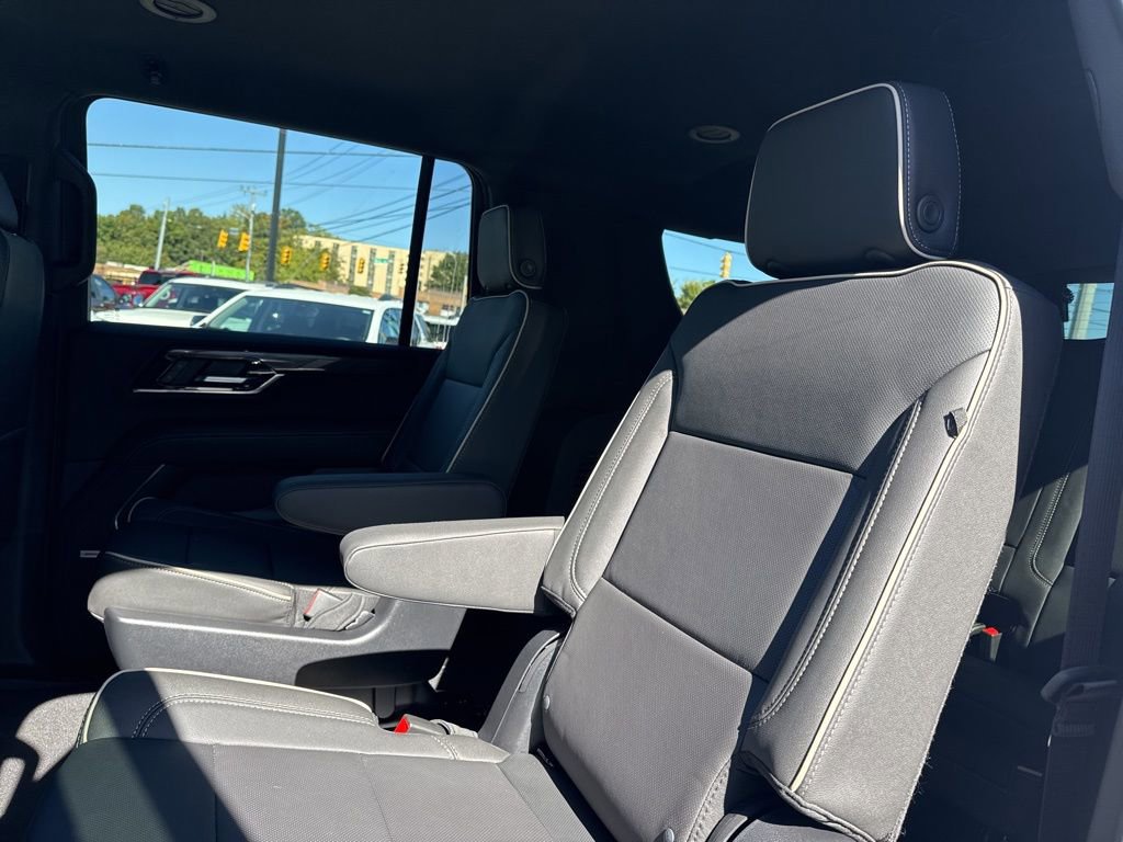 New 2026 GMC Yukon XL Elevation w/ LPO, Elevation Black Package image 29
