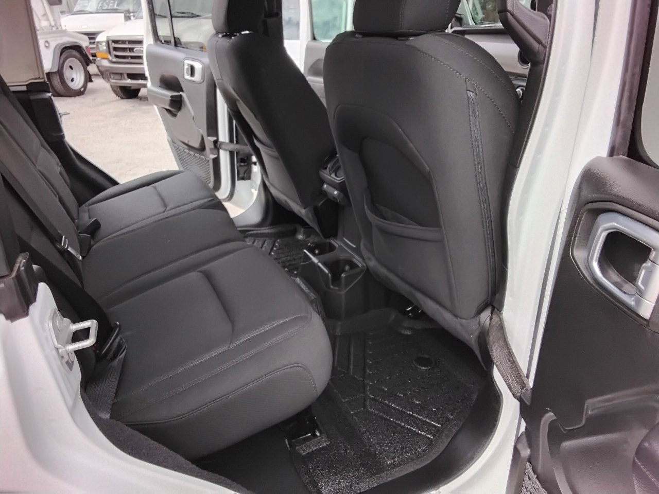 Used 2023 Jeep Wrangler Unlimited Sport image 19
