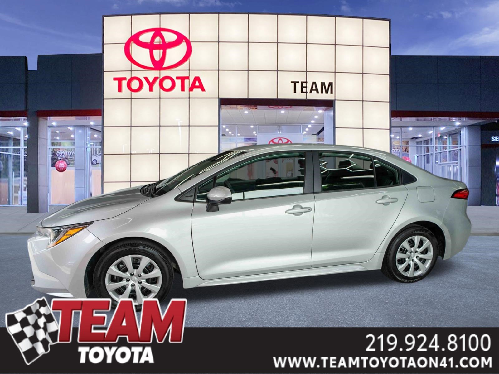 Used 2025 Toyota Corolla LE FWD image 1