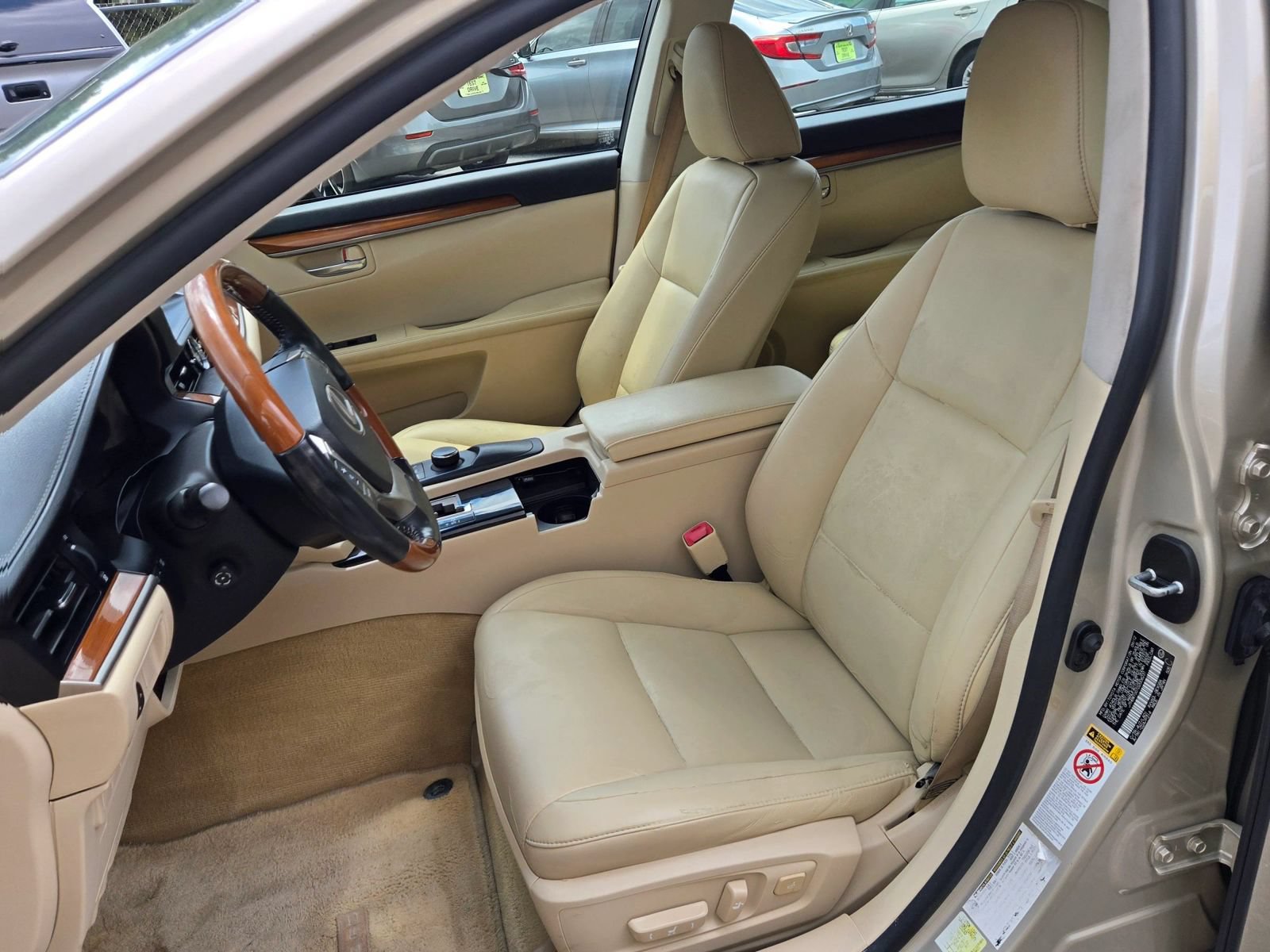 Used 2013 Lexus ES 300h w/ Premium Pkg FWD image 6