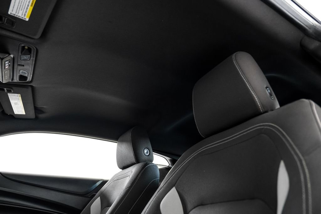 Used 2023 Chevrolet Camaro LT RWD image 31