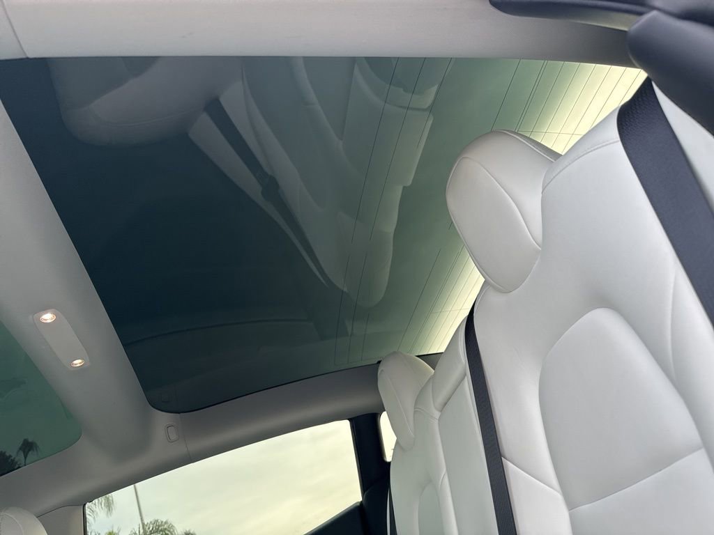 Used 2022 Tesla Model 3 Performance image 11