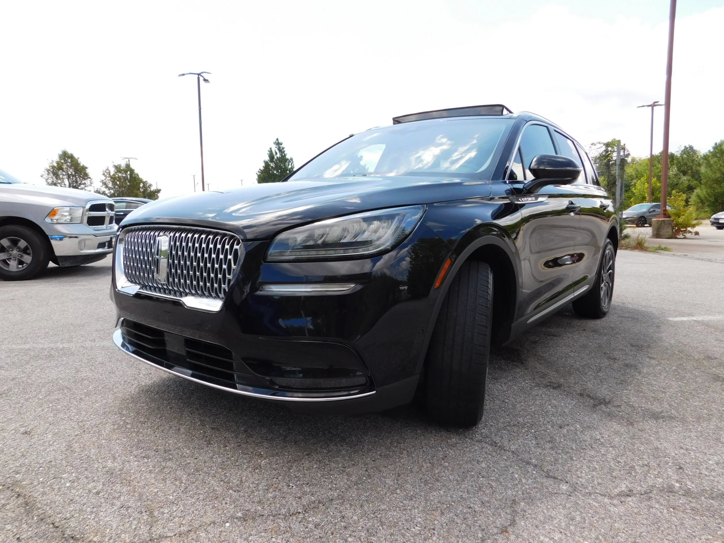 Used 2020 Lincoln Corsair Reserve w/ Equipment Group 201A AWD/4WD image 4