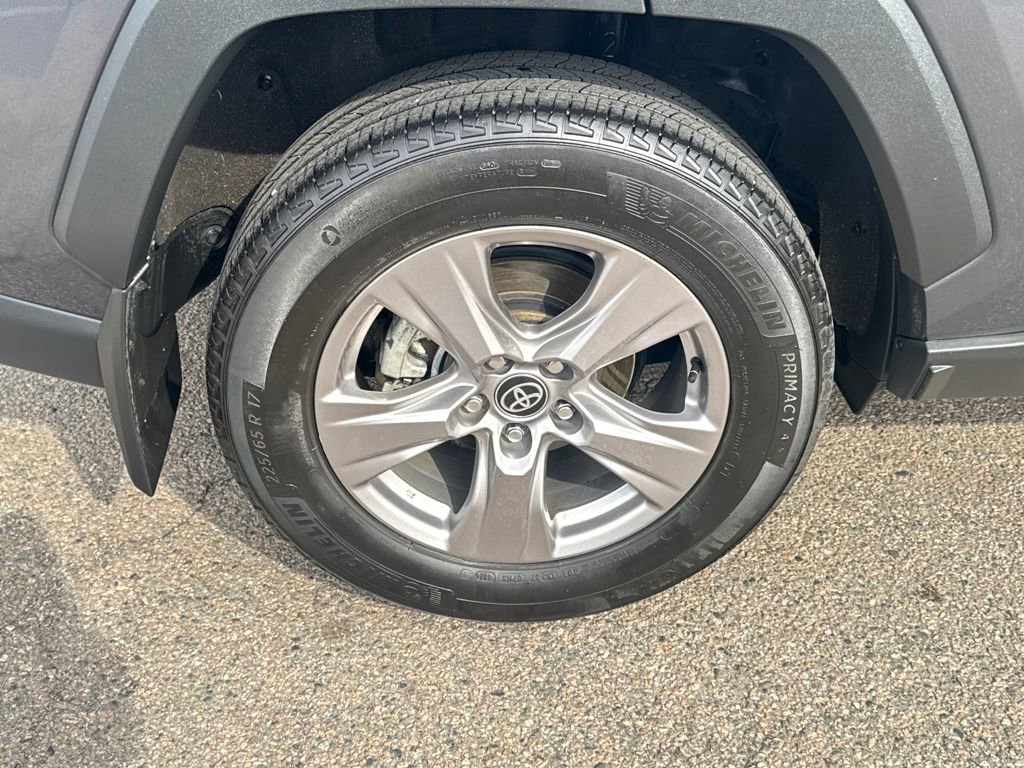 Used 2025 Toyota RAV4 XLE w/ Convenience Package image 40