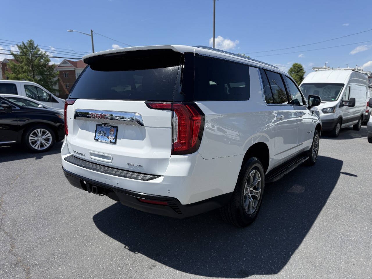 Used 2023 GMC Yukon XL SLE w/ Max Trailering Package AWD/4WD image 3