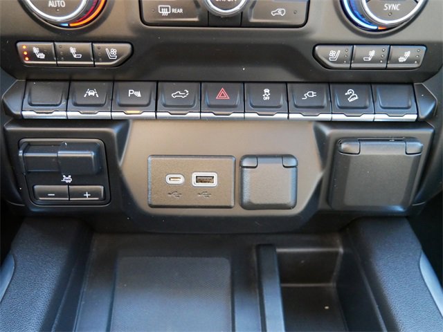 Used 2022 Chevrolet Silverado 1500 LTZ w/ LTZ Premium Package image 18