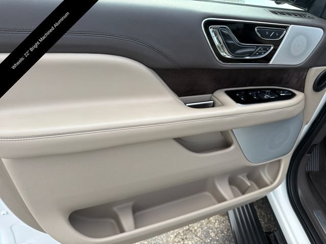 Used 2024 Lincoln Navigator Reserve AWD/4WD image 13