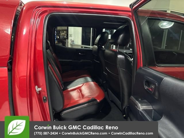 Used 2016 Toyota Tacoma TRD Off-Road w/ Premium & Technology Package AWD/4WD image 35