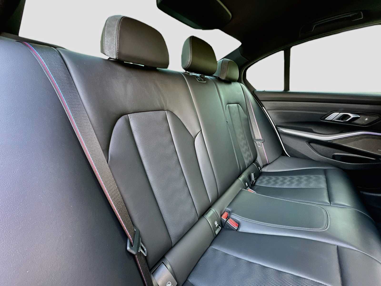 Used 2022 BMW M3 Competition w/ M Carbon Exterior Package AWD/4WD image 29