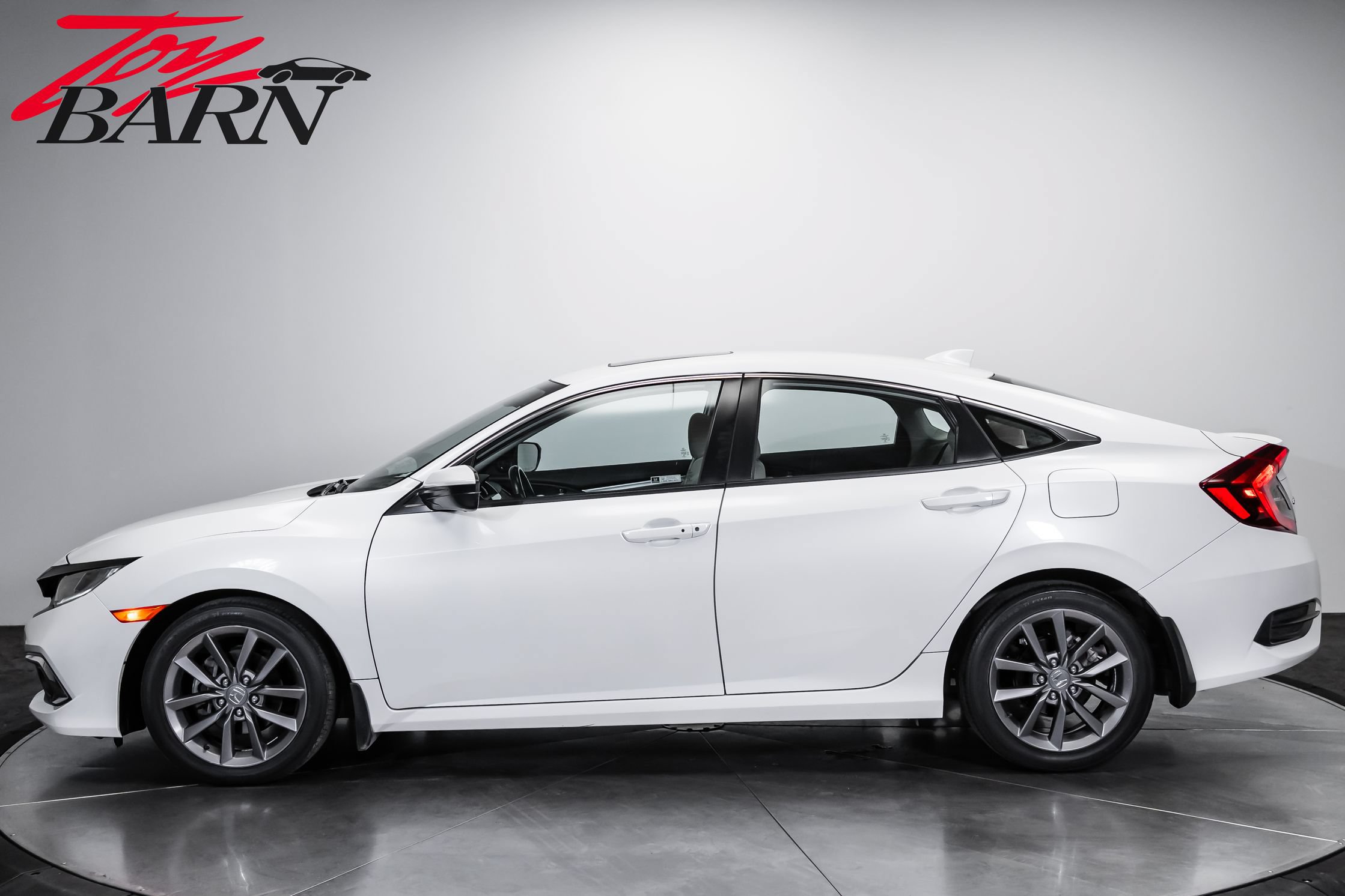 Used 2021 Honda Civic EX image 2