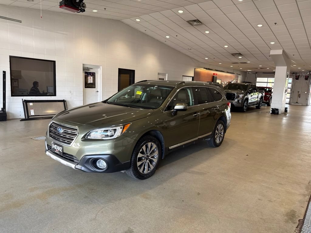 Used 2017 Subaru Outback 3.6R Touring AWD/4WD image 3