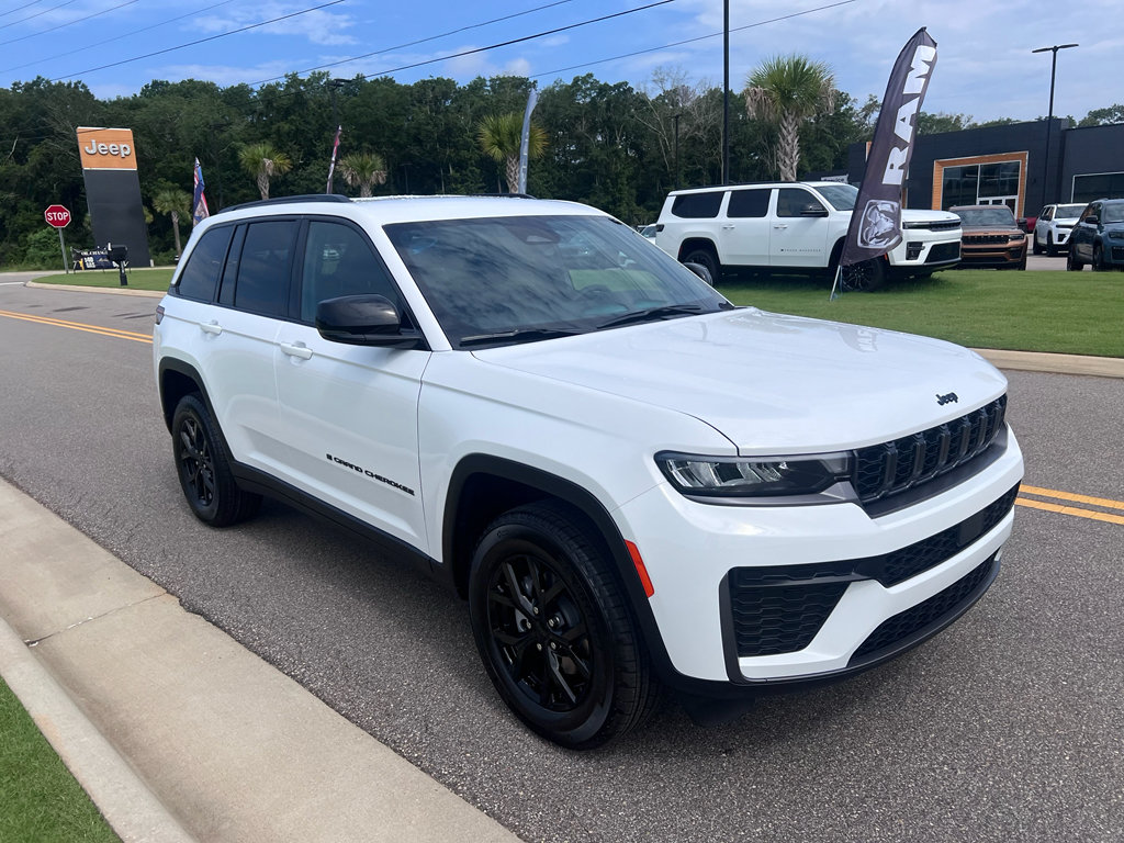 New 2026 Jeep Grand Cherokee Altitude