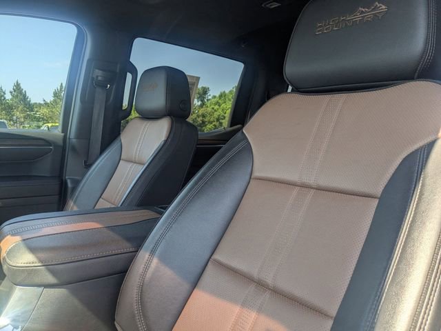 Used 2023 Chevrolet Silverado 1500 High Country w/ High Country Premium Package AWD/4WD image 13