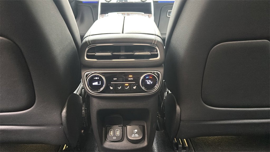 Used 2023 Genesis GV80 2.5T w/ Prestige 20" Package image 11